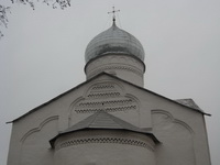 Пояски на храме Димитрия Солунского 